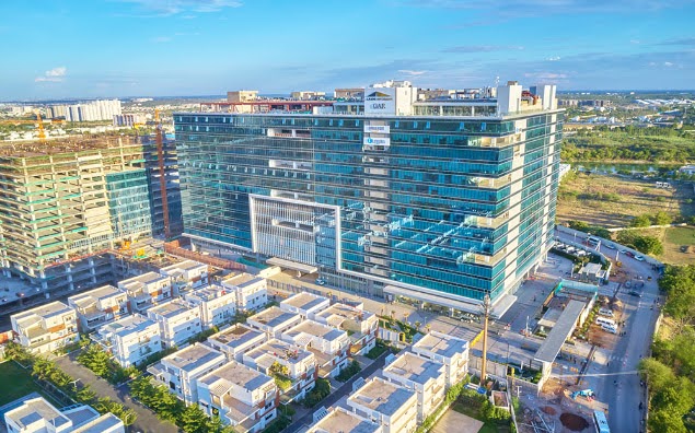 GAR SEZ — facade by Sun Glazing