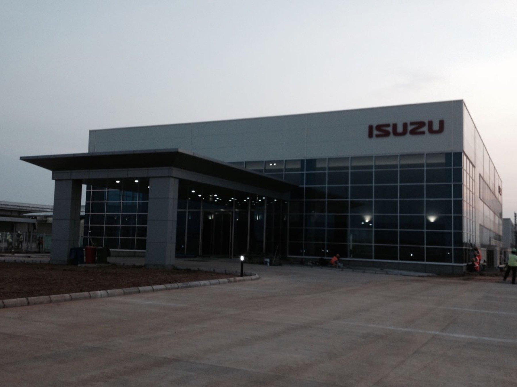 Isuzu Motors — Sri City — facade by Sun Glazing